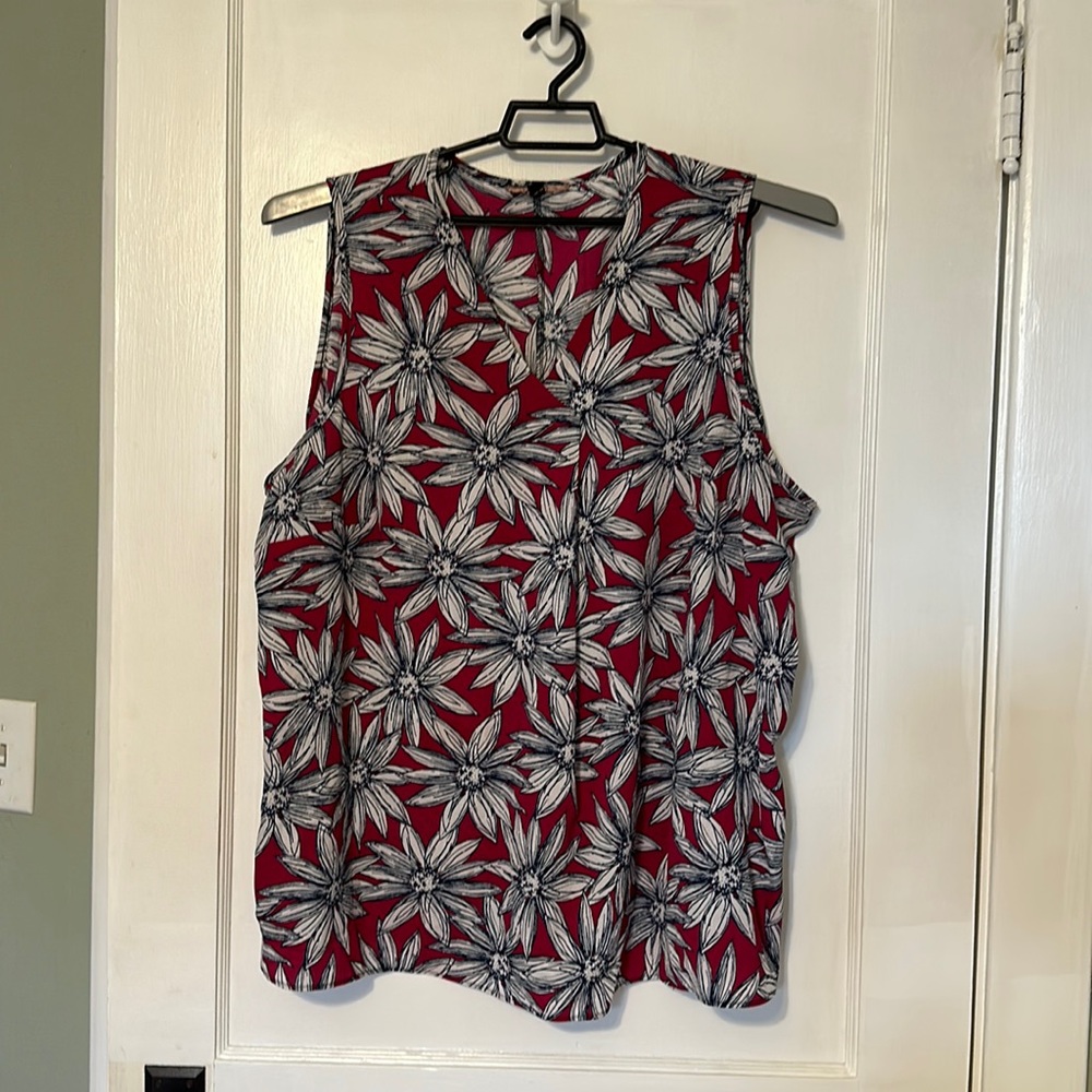 Boutique- East Adeline/Made in USA, Lightweight Floral Tank Blouse.